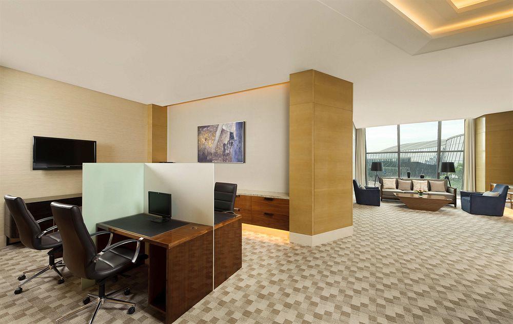 Sheraton Changchun Jingyuetan Hotel Buitenkant foto