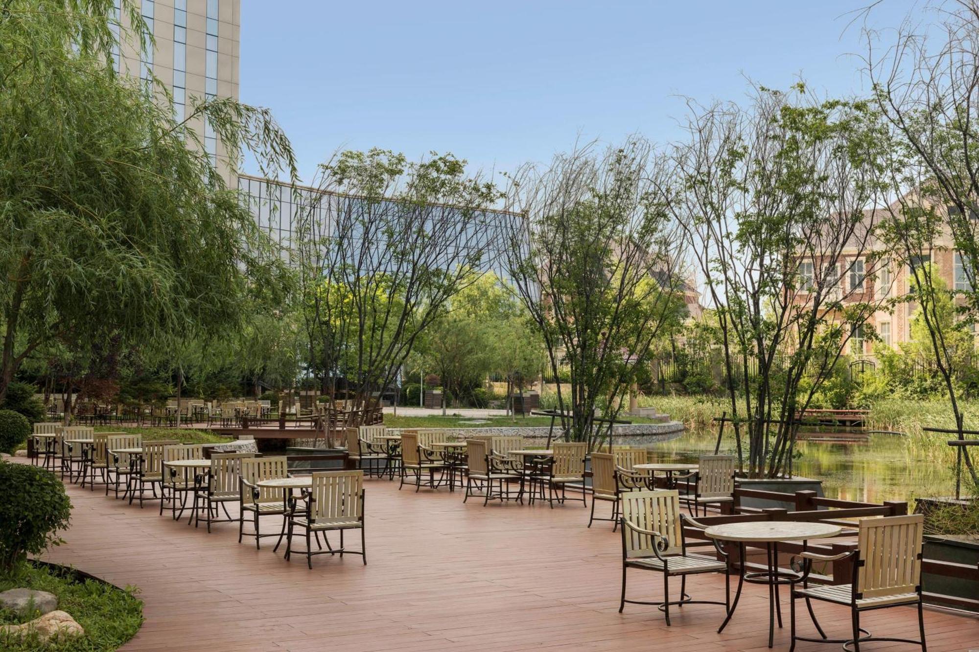 Sheraton Changchun Jingyuetan Hotel Buitenkant foto
