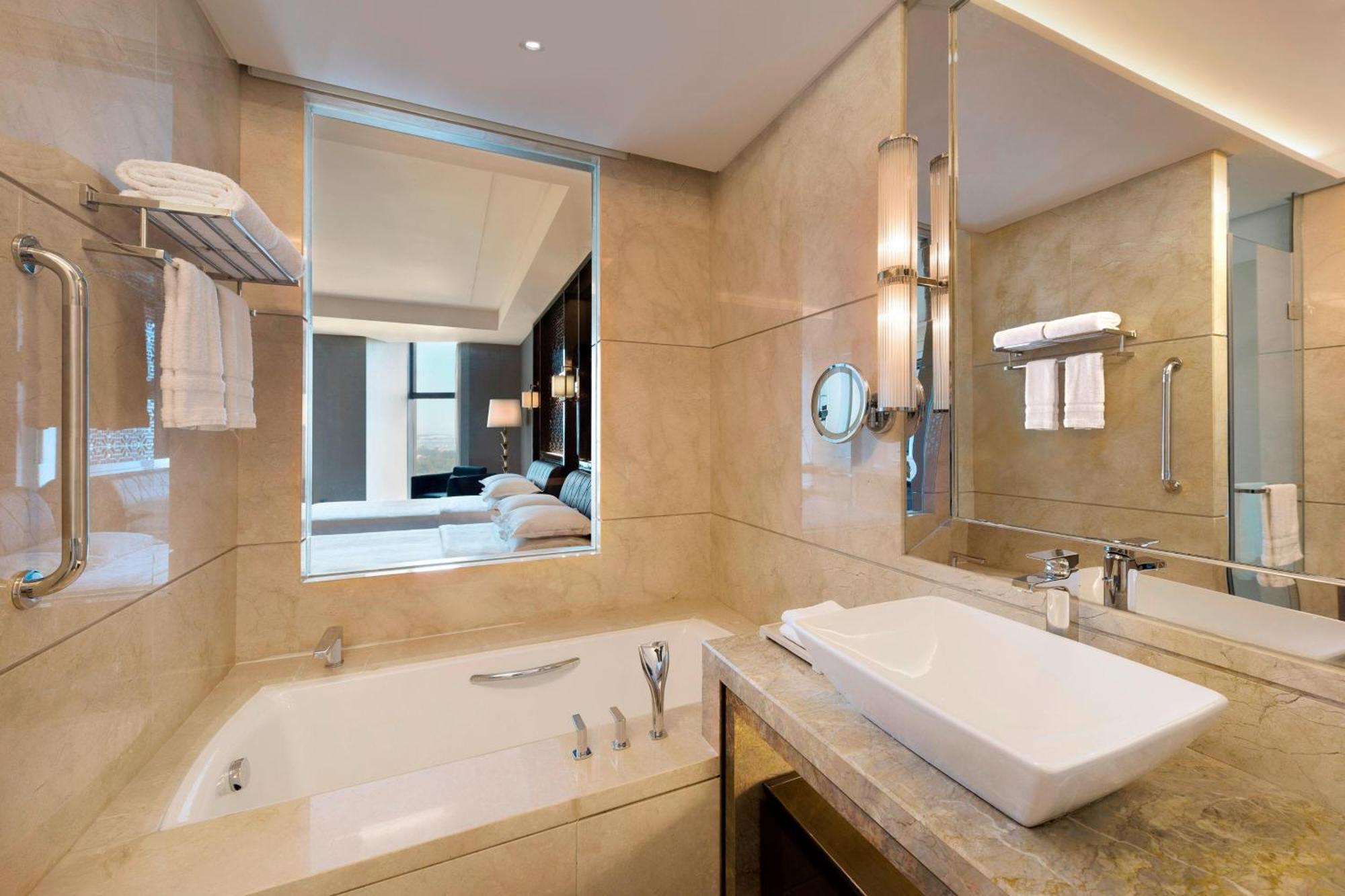 Sheraton Changchun Jingyuetan Hotel Buitenkant foto
